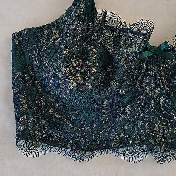 Victoria's Secret Dream Angels Underwire  Pushup Bra W/Out Padding 34D NWOT - Picture 5 of 12